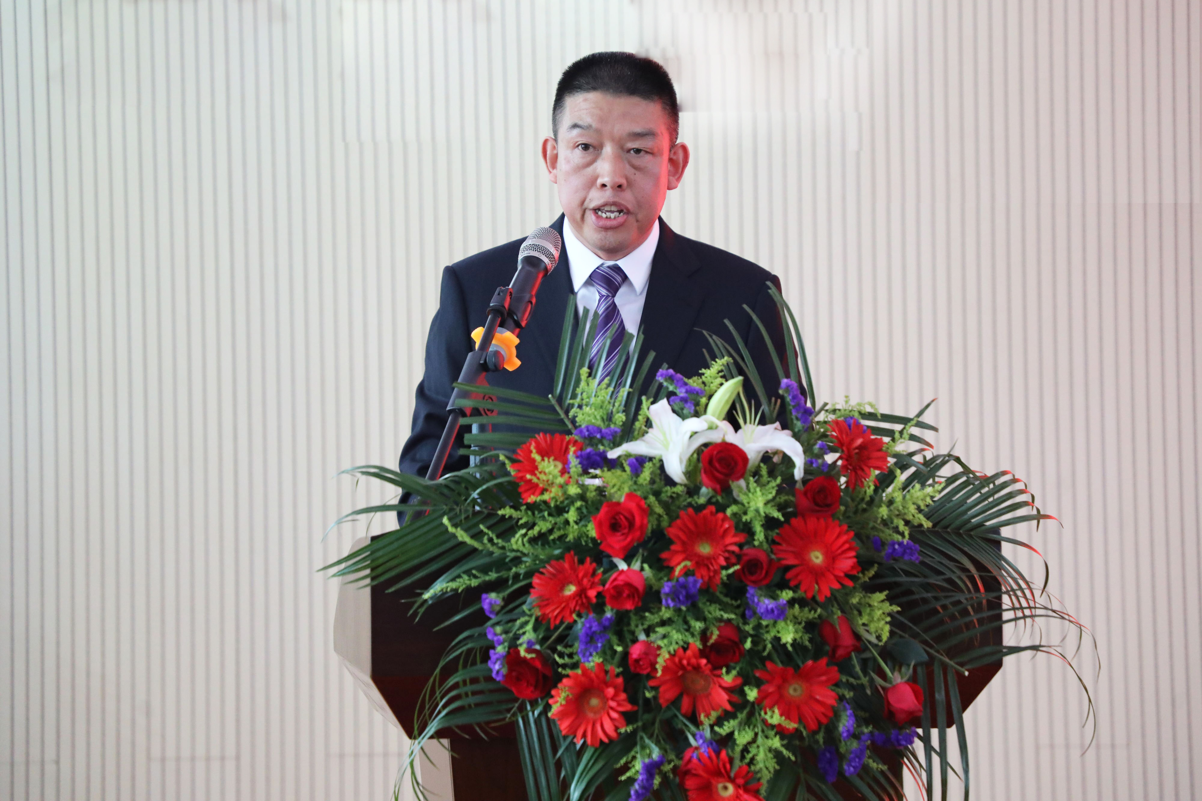 董事長.jpg 董事長.jpg