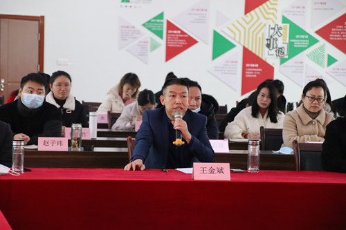 董事長_副本.jpg 董事長_副本.jpg