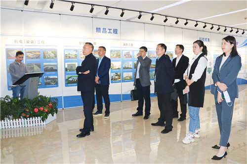 參觀.jpg 參觀.jpg