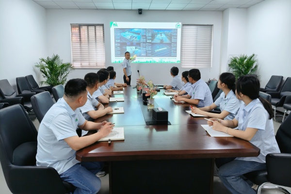 技術(shù)討論會.jpg 技術(shù)討論會.jpg