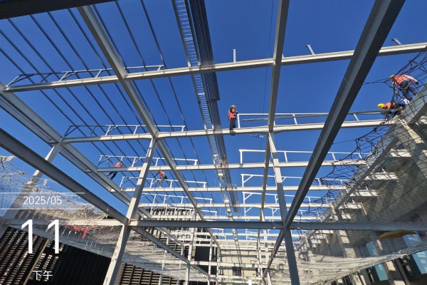 光伏支架安裝.jpg 光伏支架安裝.jpg